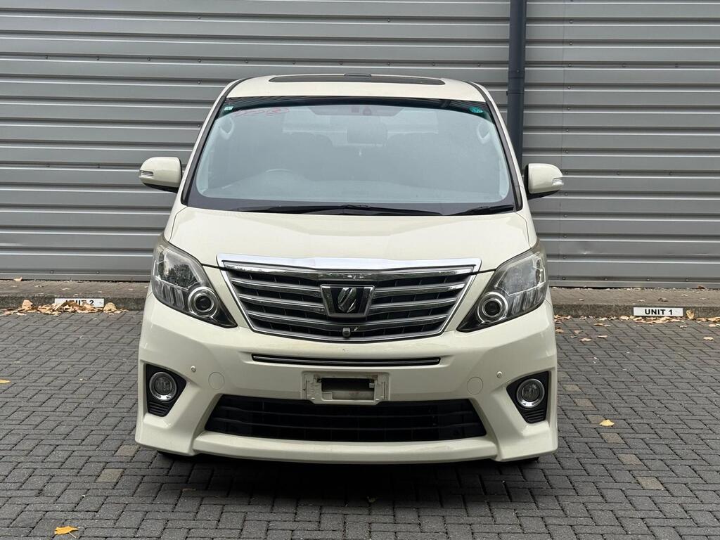 Toyota Alphard Premium Leather seats, 2013 White
