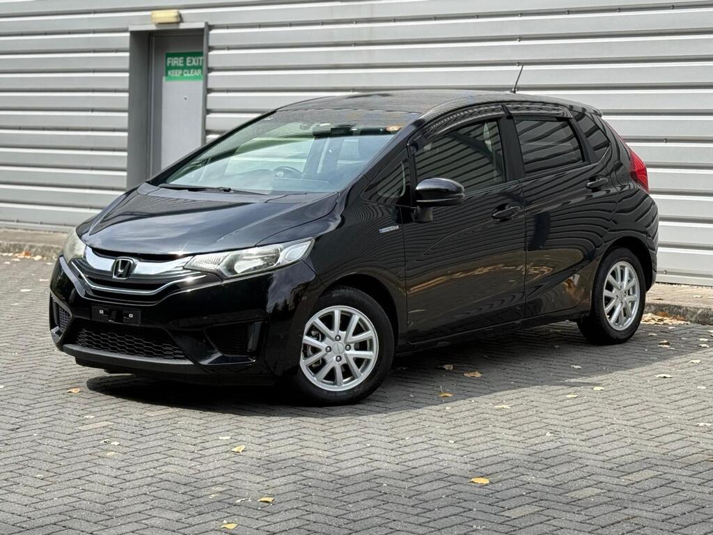 Honda Jazz 2015 | 1.5L Petrol Hybrid | 24M Warranty