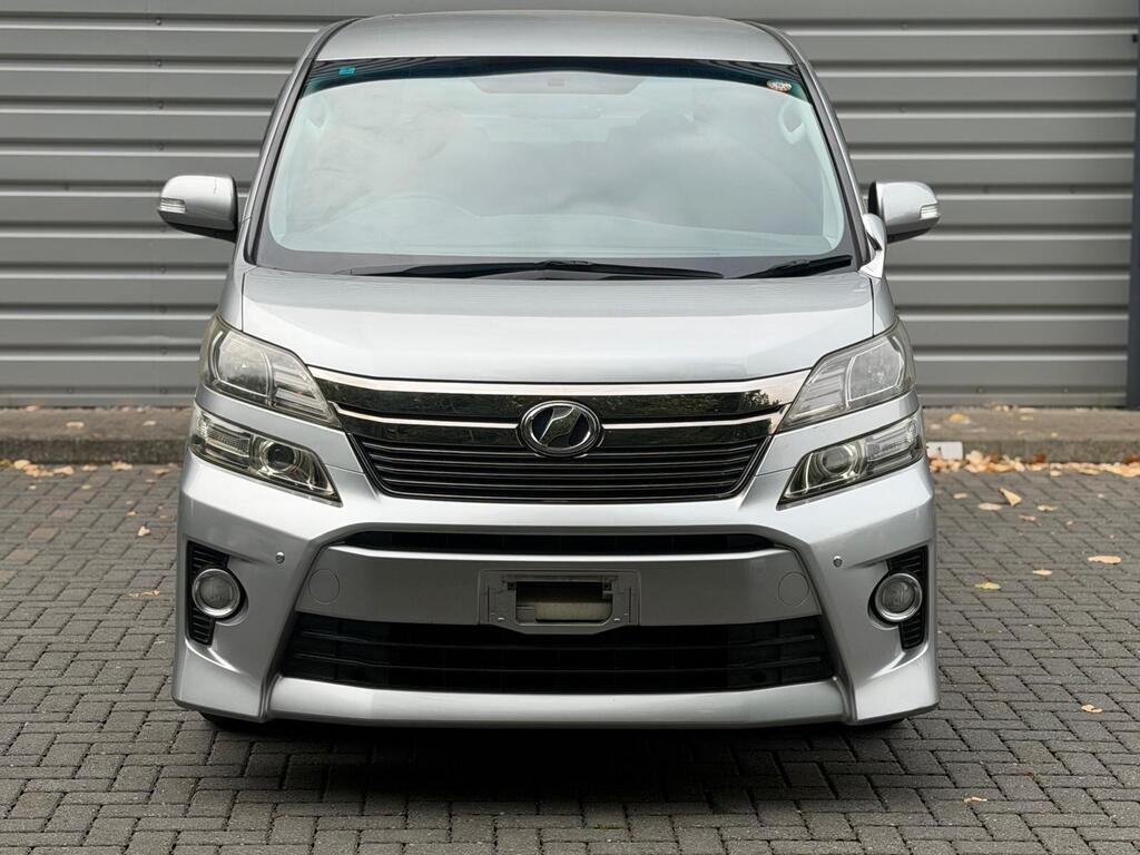 Toyota Vellfire 2014 8 seater 2.4 Petrol Grey Immaculate