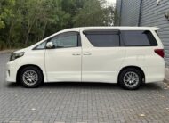 Toyota Alphard Premium Leather seats, 2013 White