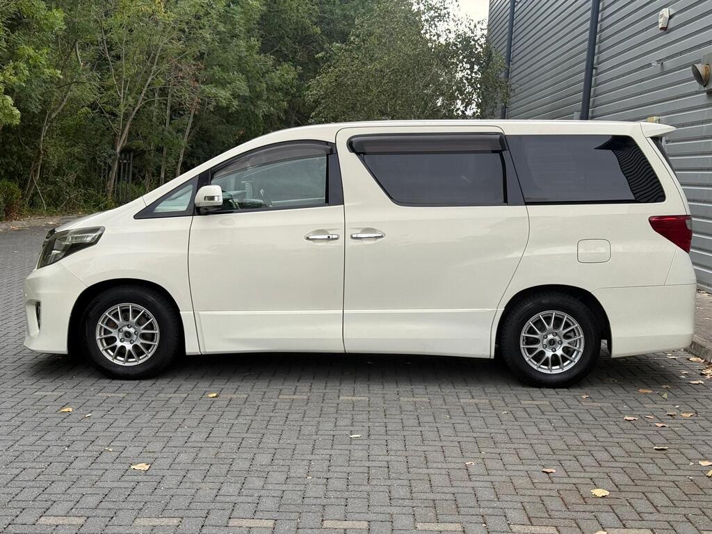 Toyota Alphard Premium Leather seats, 2013 White