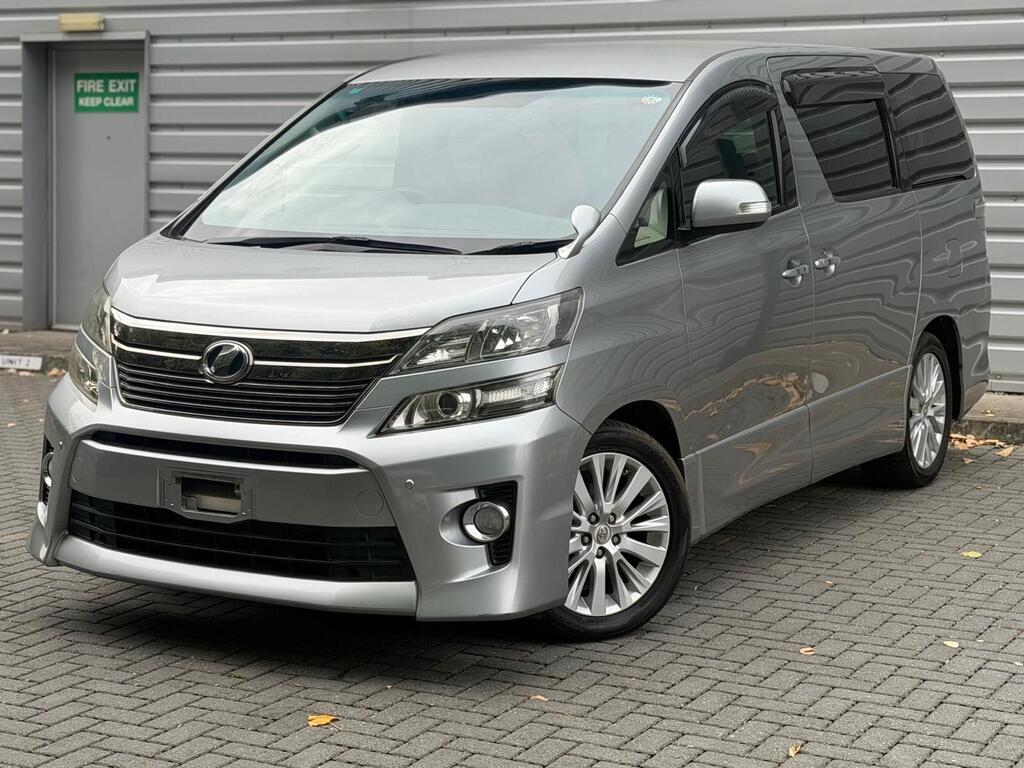 Toyota Vellfire 2014 8 seater 2.4 Petrol Grey Immaculate