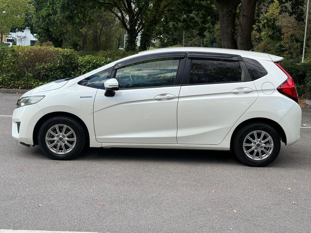 Honda Jazz FIT Hybrid 2015