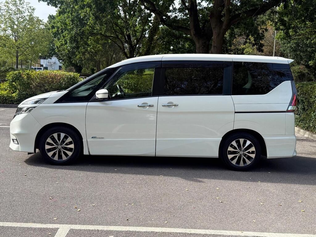 Nissan Serena 2017- Highway Star | Top Spec | Grade 4.5
