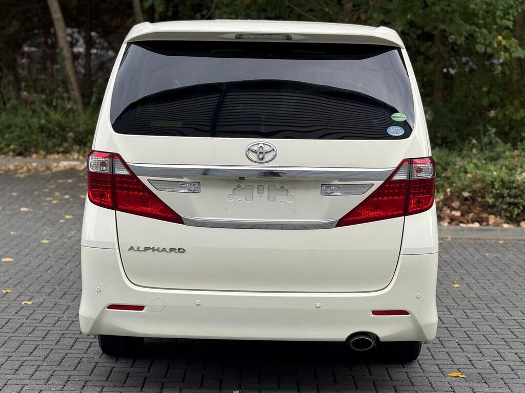 Toyota Alphard Premium Leather seats, 2013 White