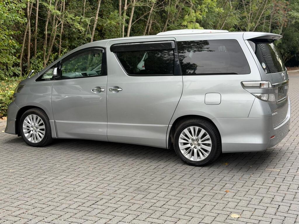 Toyota Vellfire 2014 8 seater 2.4 Petrol Grey Immaculate