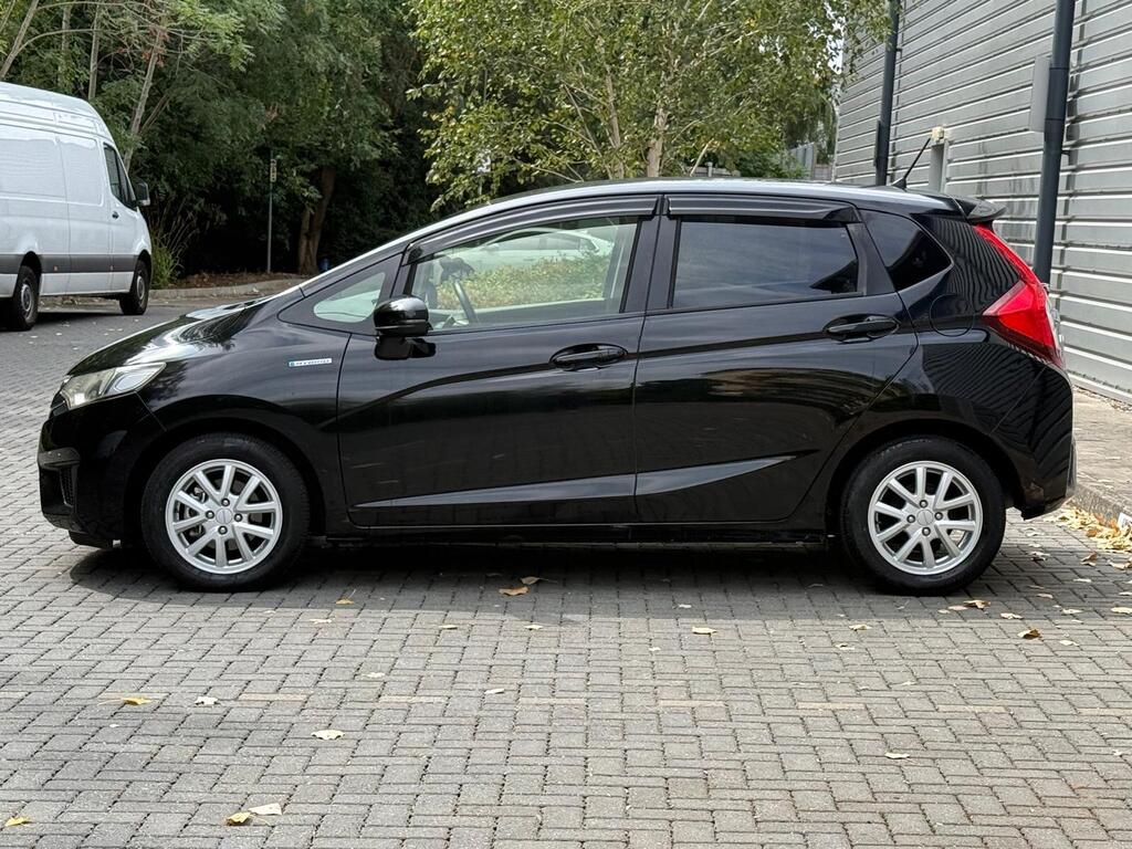 Honda Jazz 2015 | 1.5L Petrol Hybrid | 24M Warranty