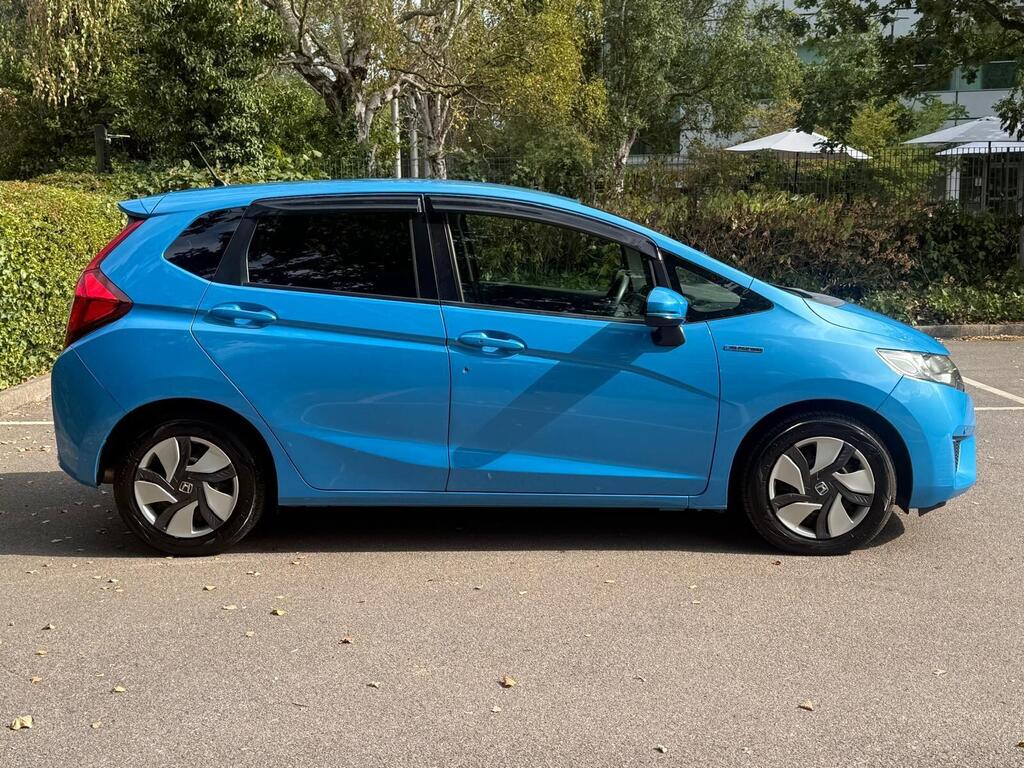 Honda Jazz Fit Hybrid 2015, Fresh Import Immaculate