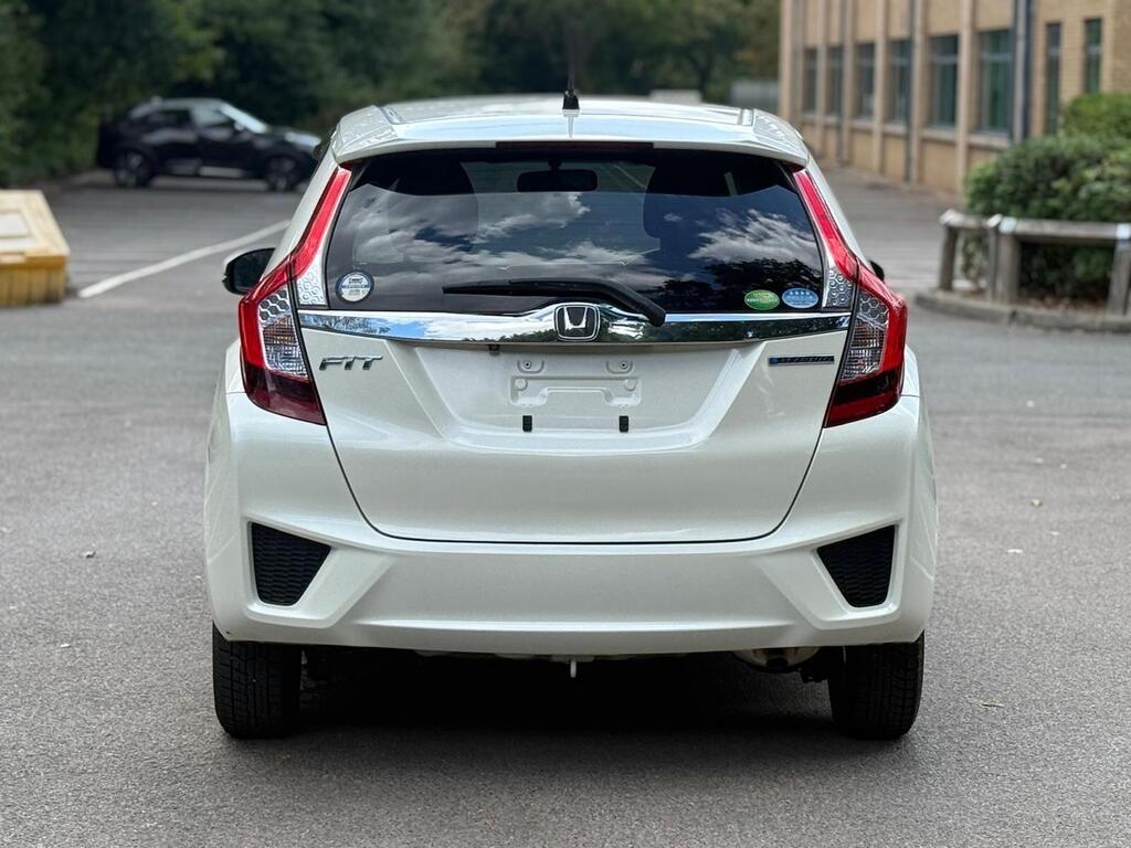 Honda Jazz FIT Hybrid 2015