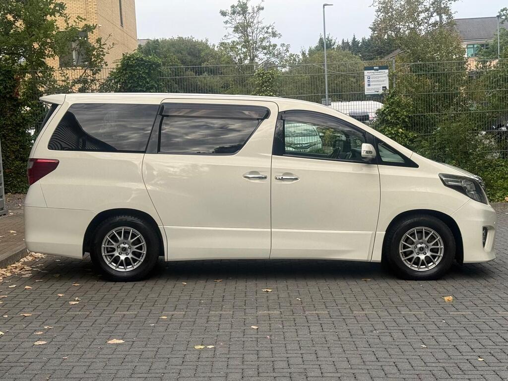 Toyota Alphard Premium Leather seats, 2013 White