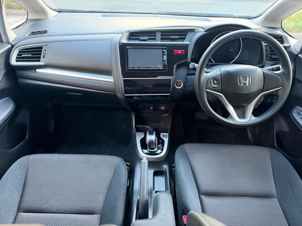 Honda Jazz / Fit Hybrid Petrol 2015 Immaculate