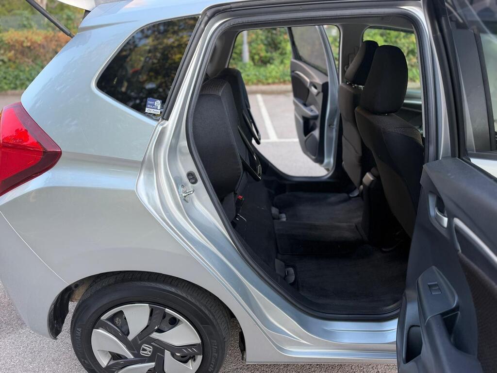 Honda Jazz / Fit Hybrid Petrol 2015 Immaculate