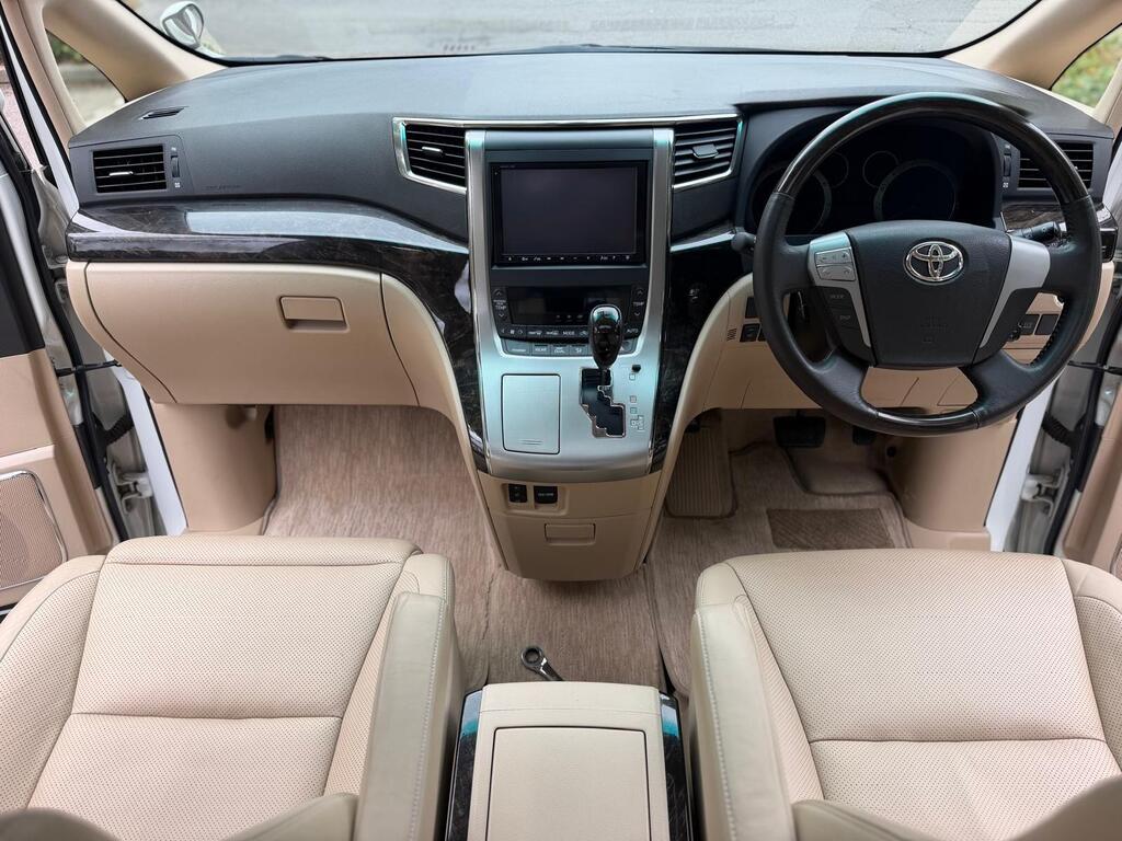 Toyota Alphard 2012 Luxury Edition 3.5 V6 Modelista Kit
