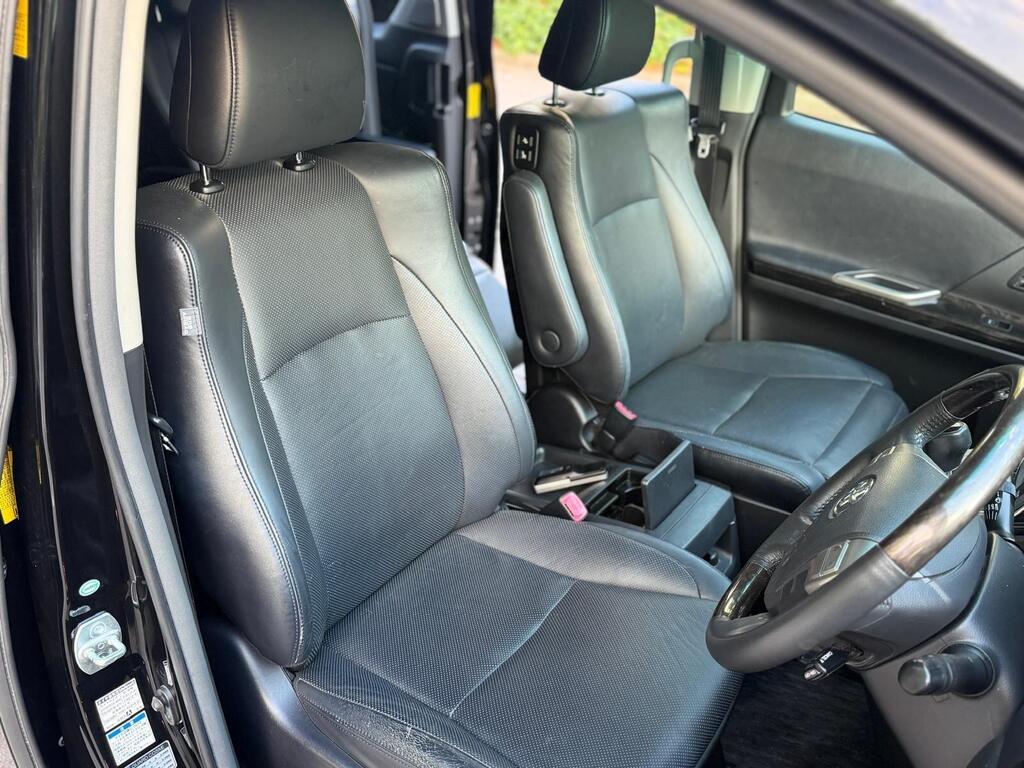 Toyota Vellfire 2013, 4 Wheel Drive V6 Premium Edition