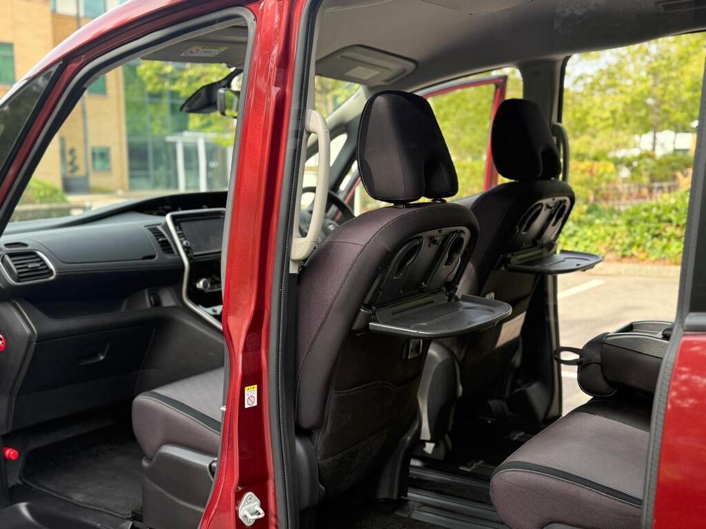 Nissan Serena Petrol Hybrid 8 Seater Top Spec 2017