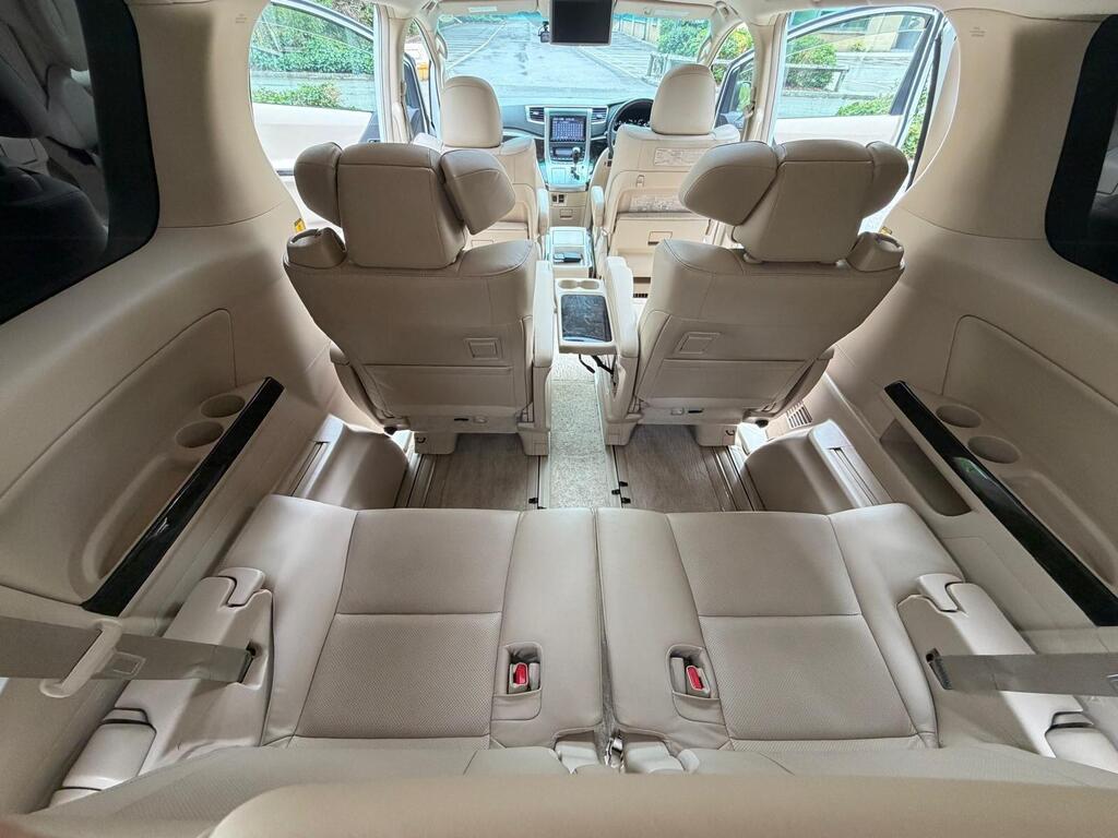 Toyota Alphard 2012 Luxury Edition 3.5 V6 Modelista Kit