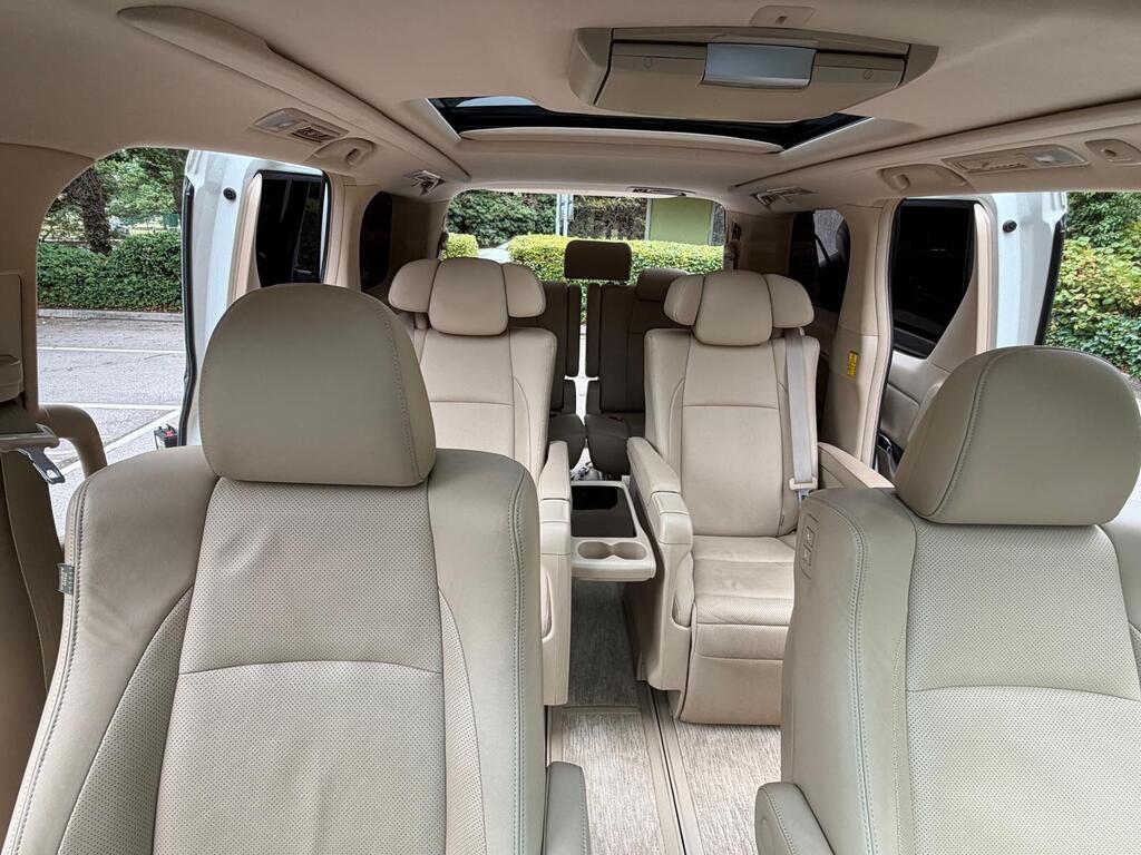 Toyota Alphard 2012 Luxury Edition 3.5 V6 Modelista Kit