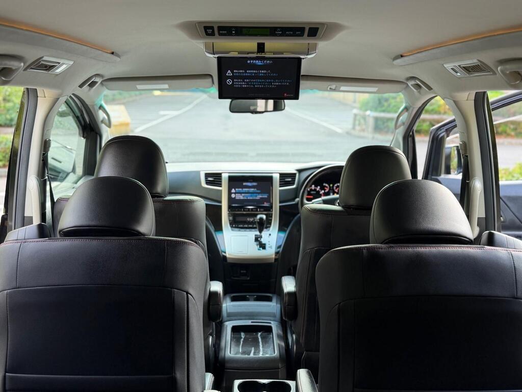 Toyota Vellfire 2013/09 Goldeneye V6 Black
