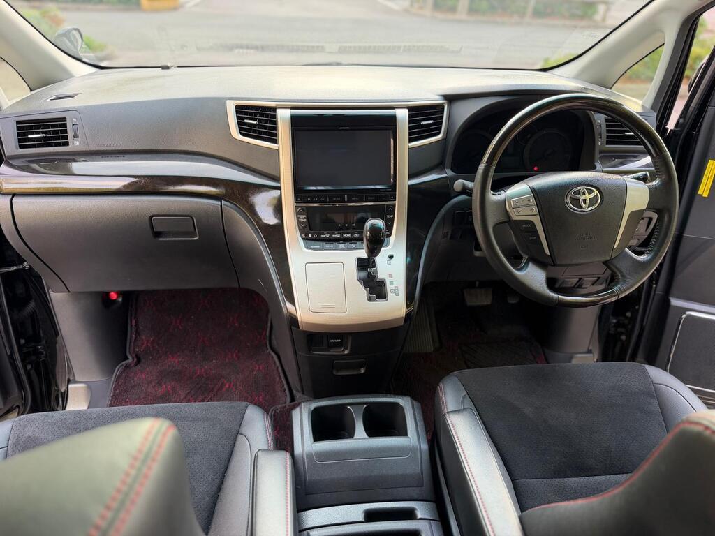 Toyota Vellfire 2013/09 Goldeneye V6 Black