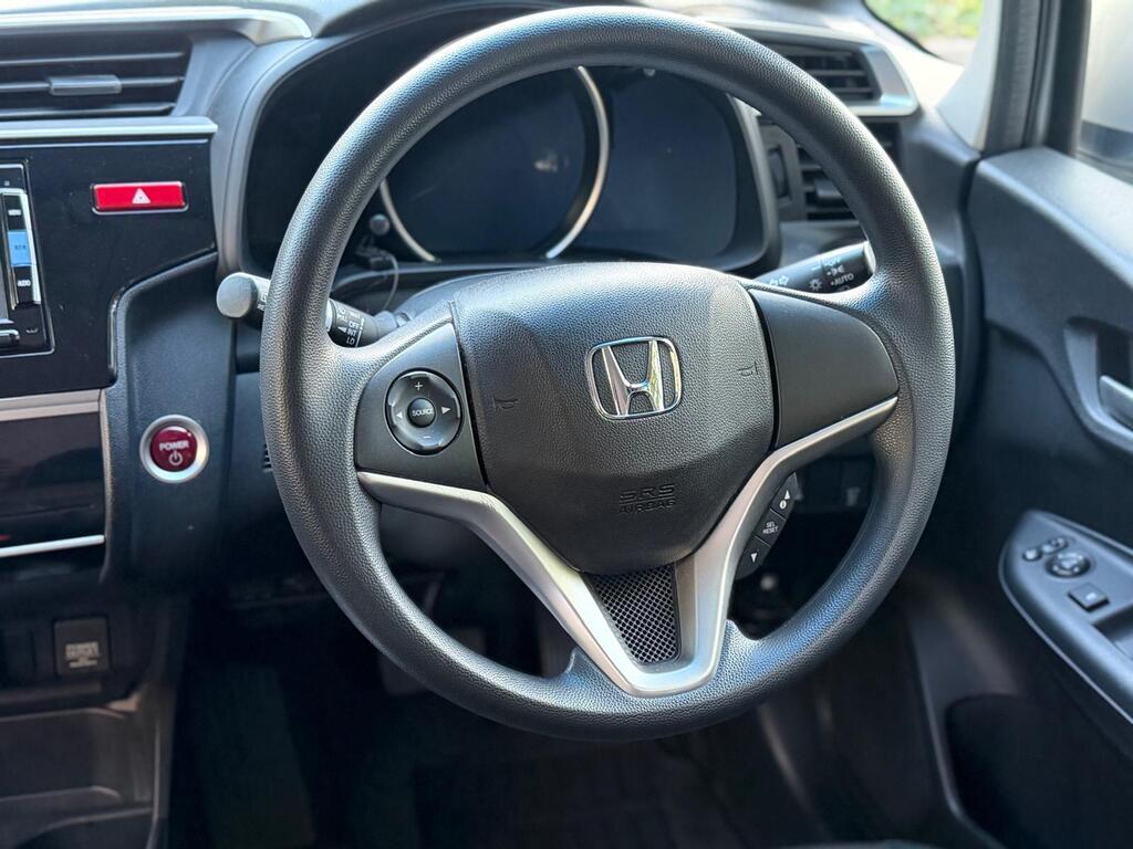 Honda Jazz / Fit Hybrid Petrol 2015 Immaculate