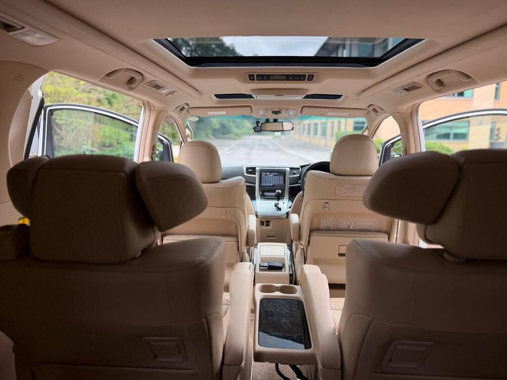 Toyota Alphard 2012 Luxury Edition 3.5 V6 Modelista Kit