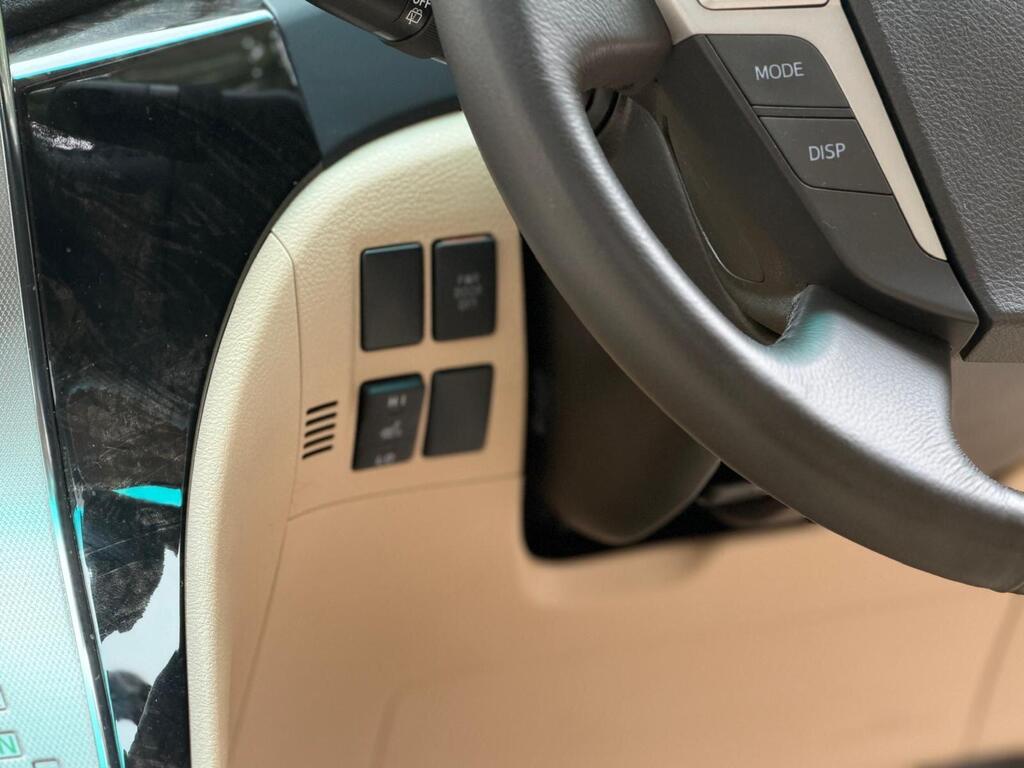 Toyota Alphard 2012 Luxury Edition 3.5 V6 Modelista Kit