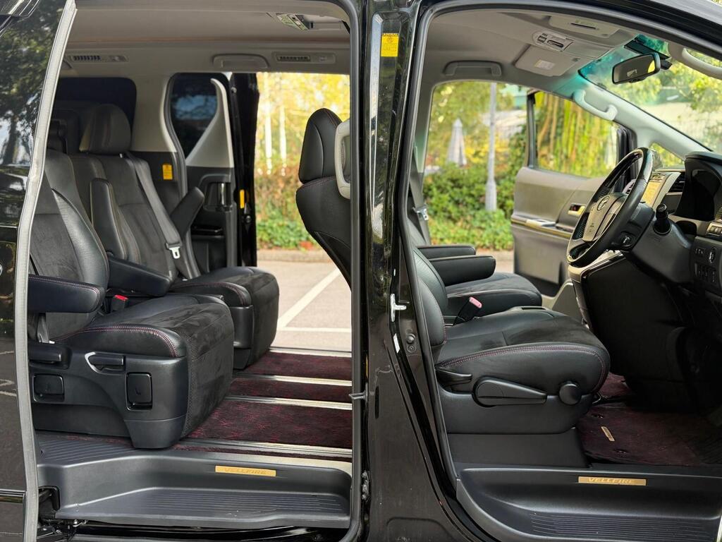 Toyota Vellfire 2013/09 Goldeneye V6 Black