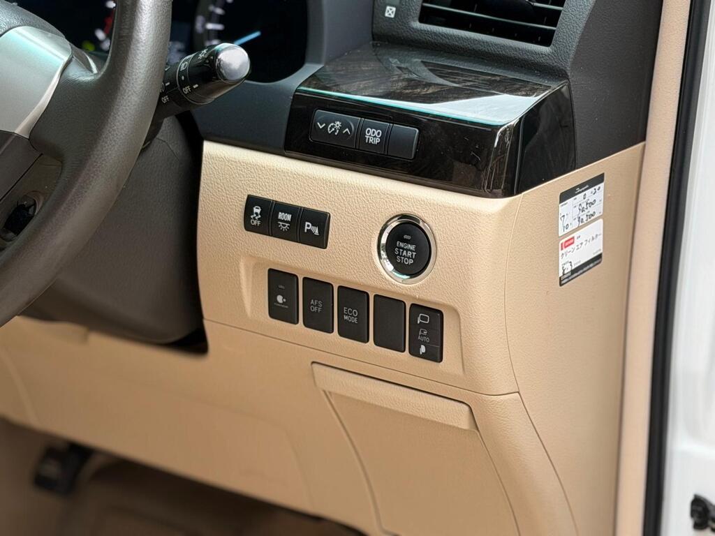 Toyota Alphard 2012 Luxury Edition 3.5 V6 Modelista Kit