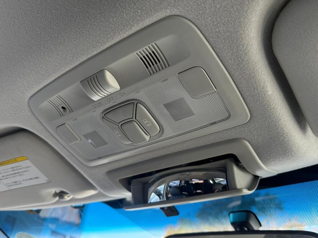 Toyota Estima Aeras G 2014 Aeras Premium Edition | 2.4L Petrol