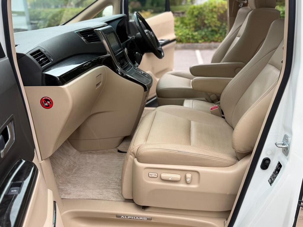 Toyota Alphard 2012 Luxury Edition 3.5 V6 Modelista Kit