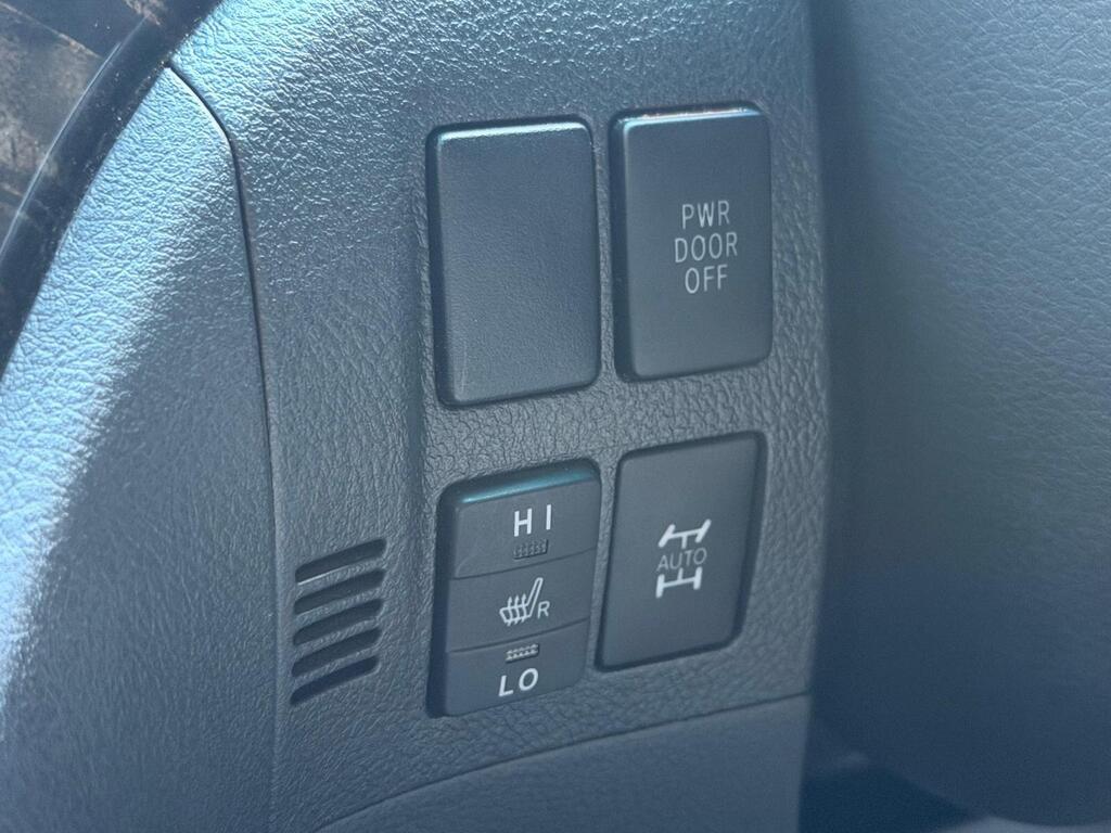 Toyota Vellfire 2013/09 Goldeneye V6 Black