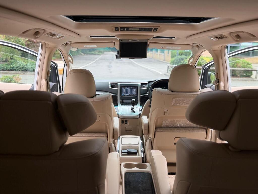 Toyota Alphard 2012 Luxury Edition 3.5 V6 Modelista Kit