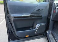 Toyota Vellfire 2013/09 Goldeneye V6 Black