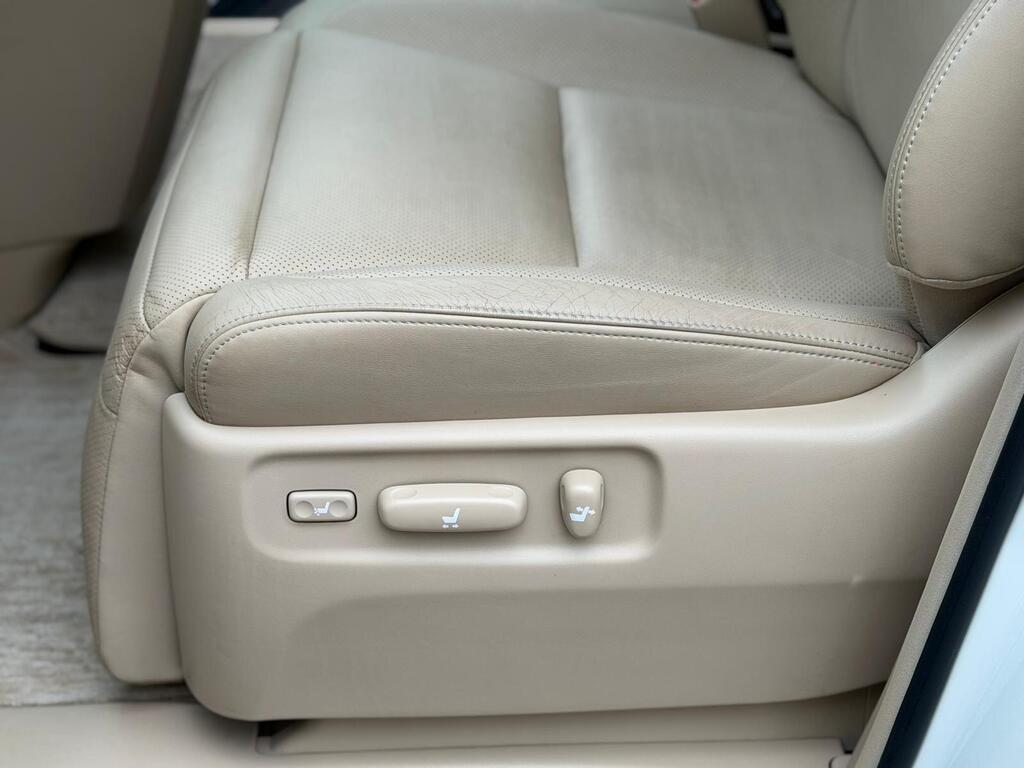 Toyota Alphard 2012 Luxury Edition 3.5 V6 Modelista Kit
