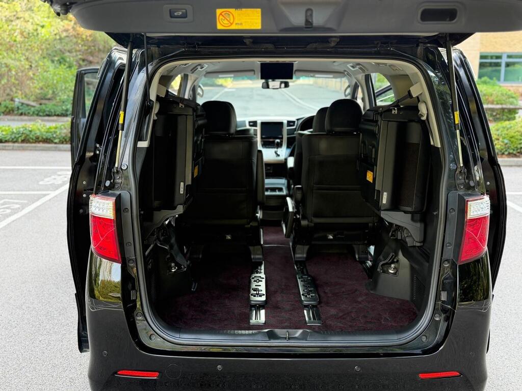 Toyota Vellfire 2013/09 Goldeneye V6 Black