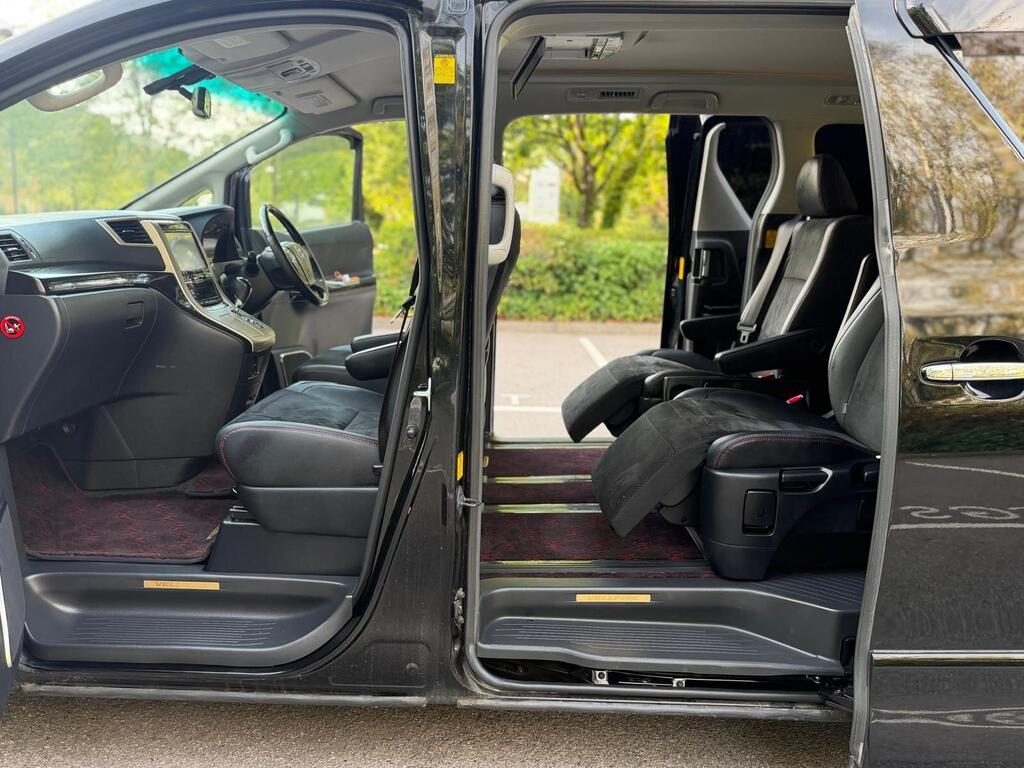 Toyota Vellfire 2013/09 Goldeneye V6 Black