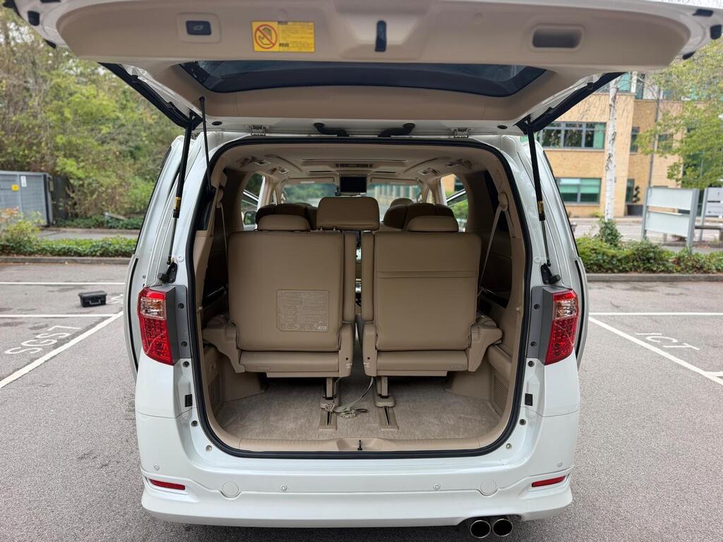 Toyota Alphard 2012 Luxury Edition 3.5 V6 Modelista Kit