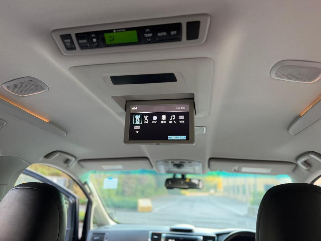 Toyota Vellfire 2013/09 Goldeneye V6 Black