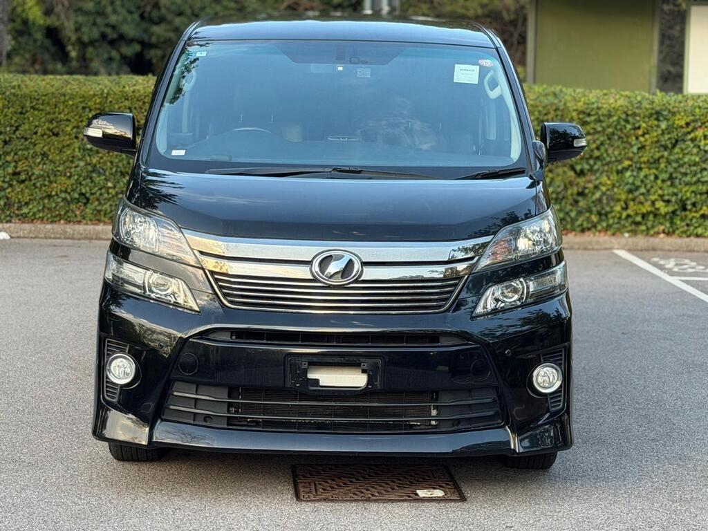 Toyota Vellfire 2013/09 Goldeneye V6 Black
