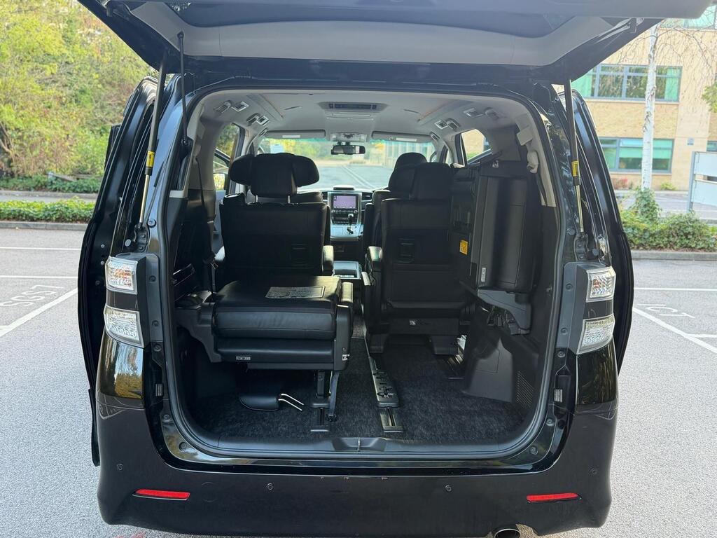 Toyota Vellfire 2013/09 Goldeneye V6 Black
