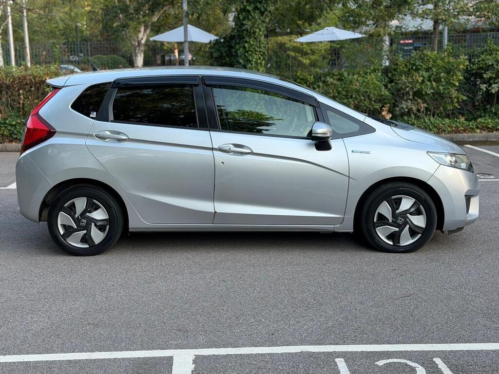 Honda Jazz / Fit Hybrid Petrol 2015 Immaculate
