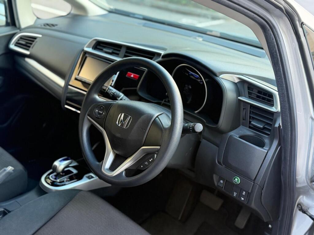 Honda Jazz / Fit Hybrid Petrol 2015 Immaculate
