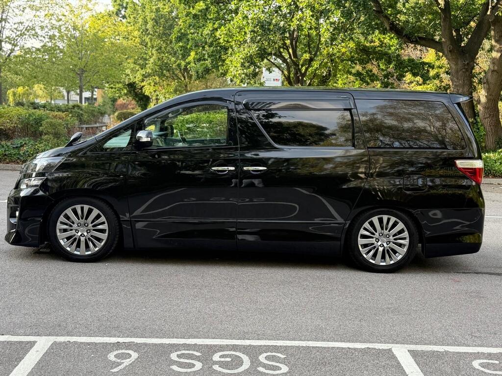 Toyota Vellfire 2013/09 Goldeneye V6 Black