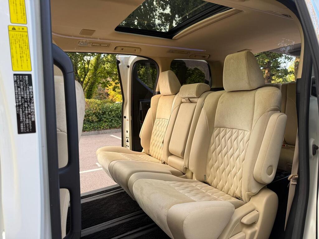 Toyota Alphard Petrol 2.5 Hybrid 4WD 8 Seater 2019