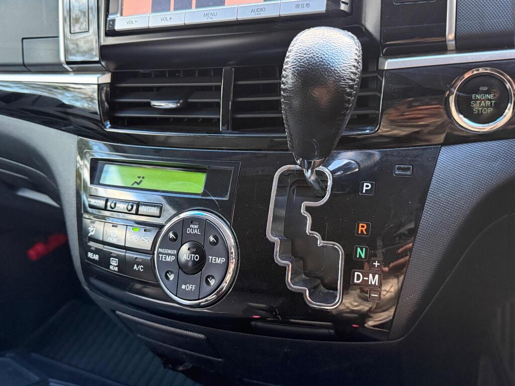 Toyota Estima Aeras G 2016- Premium Edition- 2.4L Petrol