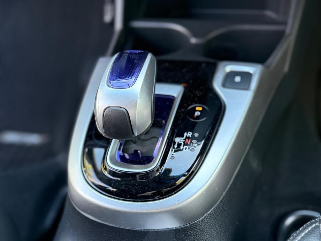 Honda Jazz L Package |1.5L Petrol Hybrid 2015