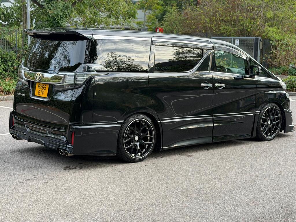 Toyota Vellfire 30 Series | 2500cc Petrol | 8 Seater 2015