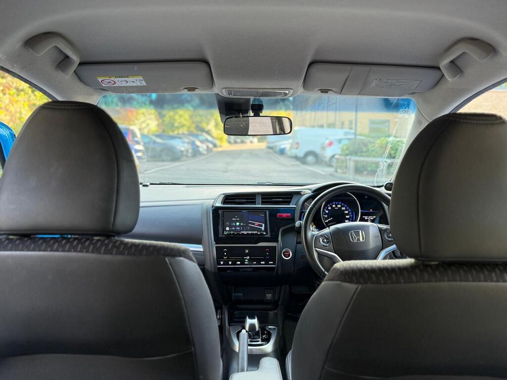 Honda Jazz L Package |1.5L Petrol Hybrid 2015