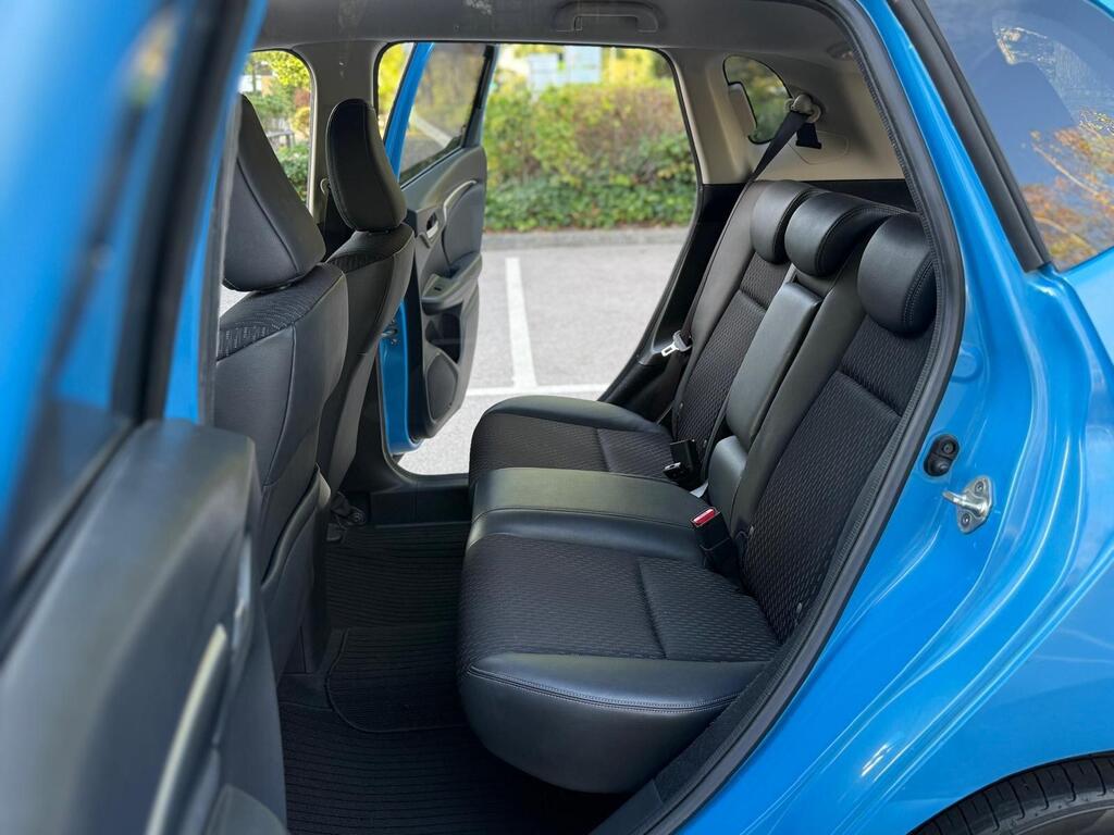Honda Jazz L Package |1.5L Petrol Hybrid 2015