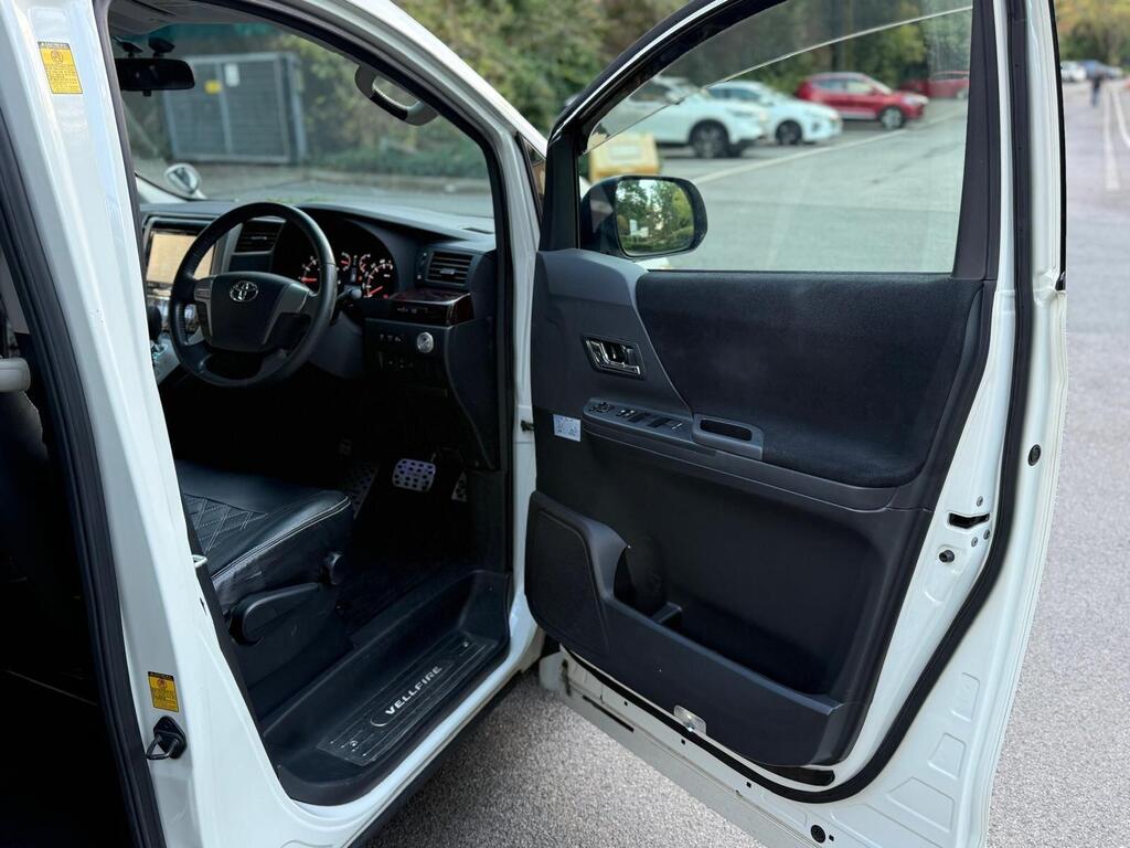 Toyota Vellfire 2014 2.4L Petrol Auto Stunning Body Kit
